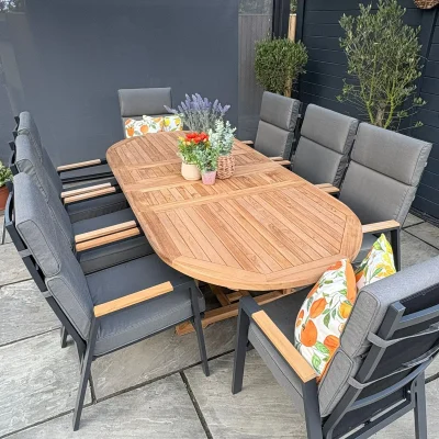Luxury oval 8-seater dining set with reclining chairs