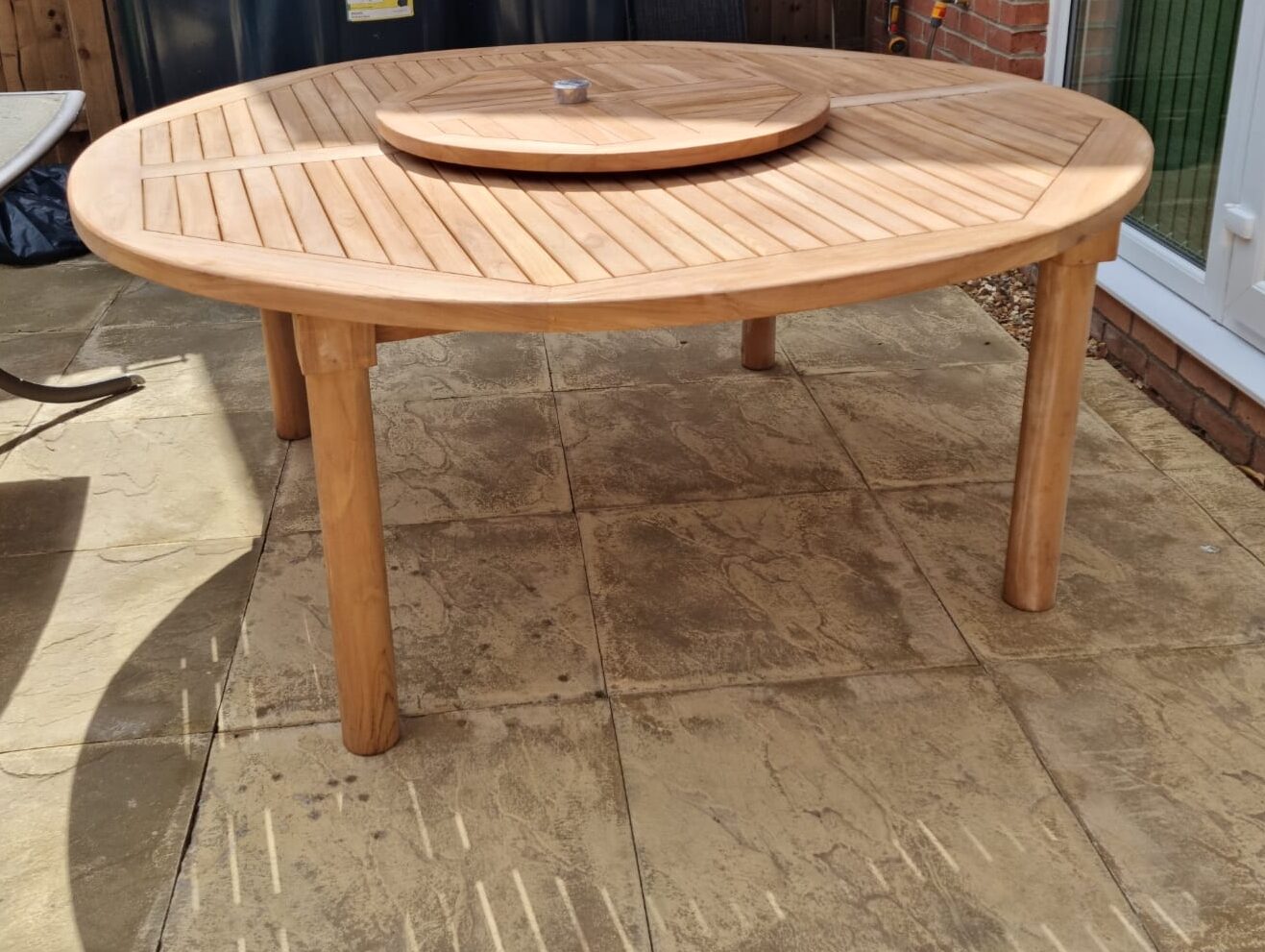 32 round shop patio table
