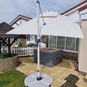 3m x 3m Cream Cantilever Parasol | Kingsley Smythe